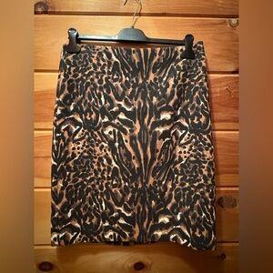 Talbots lined women’s pencil skirt size 8 animal print.